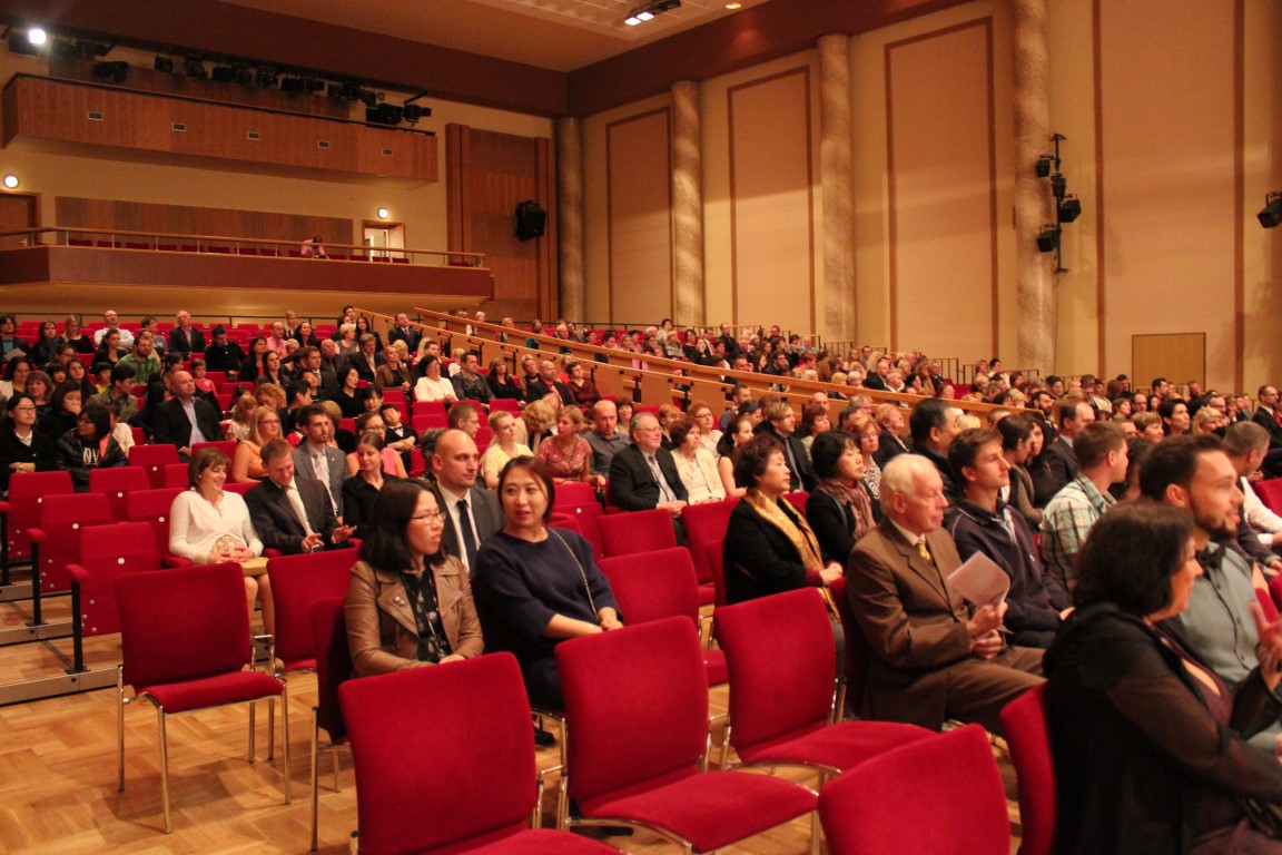 Before gala concert (Medium)